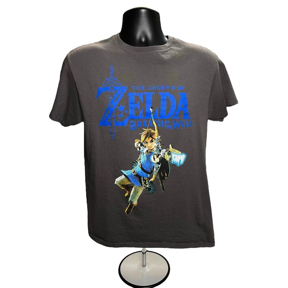 The Legend of Zelda Breath of the Wild Link With Bow Nintendo Tee - Men’s Medium